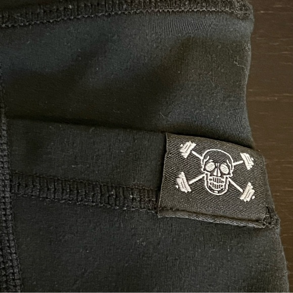 CVG Constantly Varied Gear stretchy shorts, skull tag, black, size XS - Picture 9 of 9